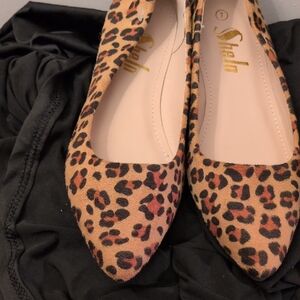 SHELN (NOT Shein) Leopard Pattern Flats